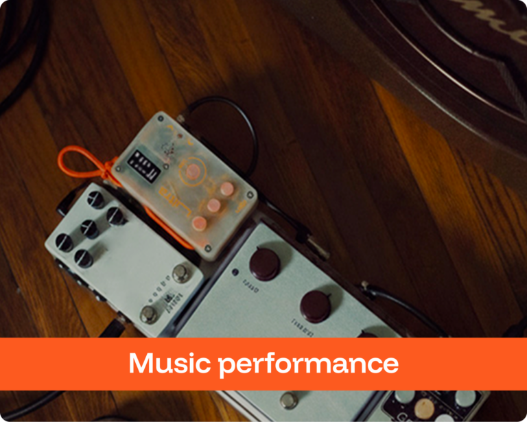 Ultrasuono combined with guitar pedals